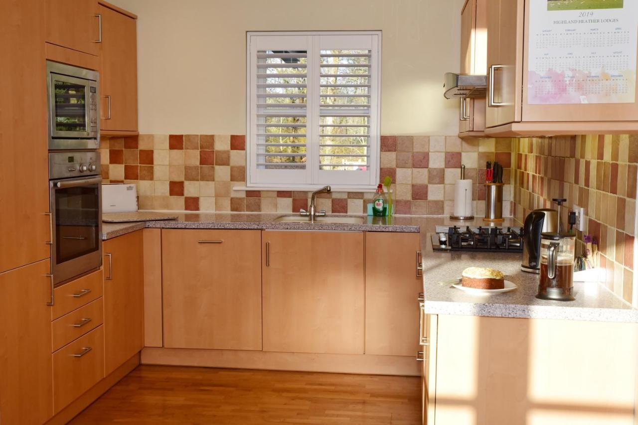 Highland Heather Lodges Comrie Ngoại thất bức ảnh